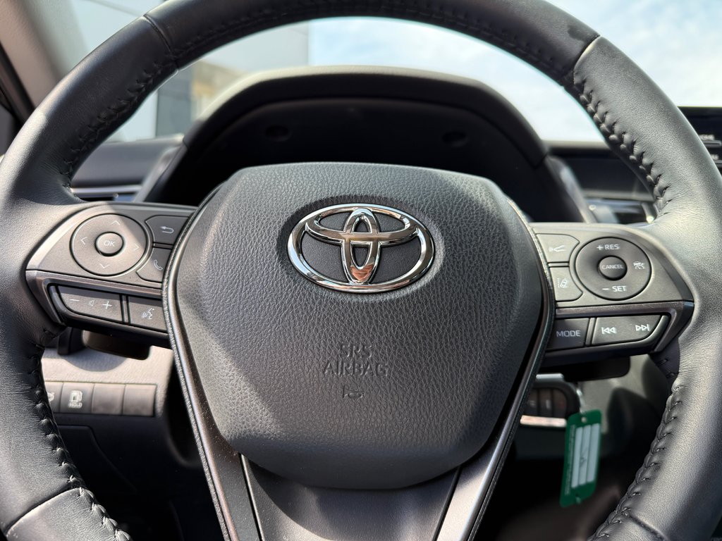 2021 Toyota Camry SE in Drummondville, Quebec - 14 - w1024h768px