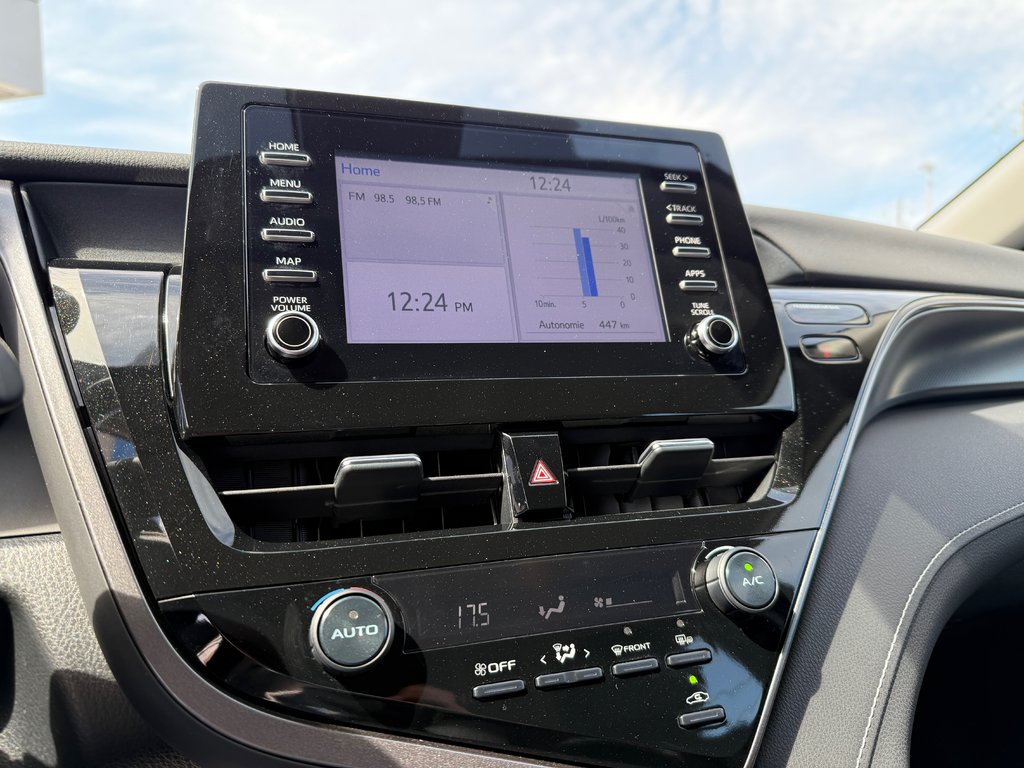 2021 Toyota Camry SE in Drummondville, Quebec - 18 - w1024h768px