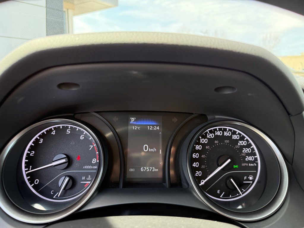 2021 Toyota Camry SE in Drummondville, Quebec - 17 - w1024h768px