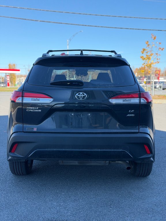 2025 Toyota Corolla Cross LE in Saint-Hyacinthe, Quebec - 6 - w1024h768px
