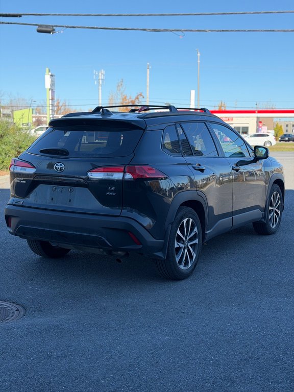 2025 Toyota Corolla Cross LE in Saint-Hyacinthe, Quebec - 5 - w1024h768px