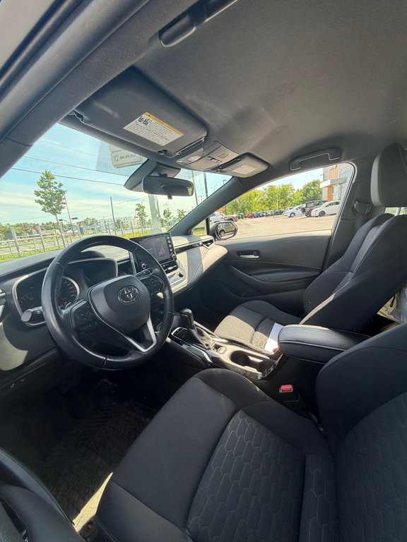 2019 Toyota Corolla Hatchback SE in Saint-Hyacinthe, Quebec - 6 - w1024h768px