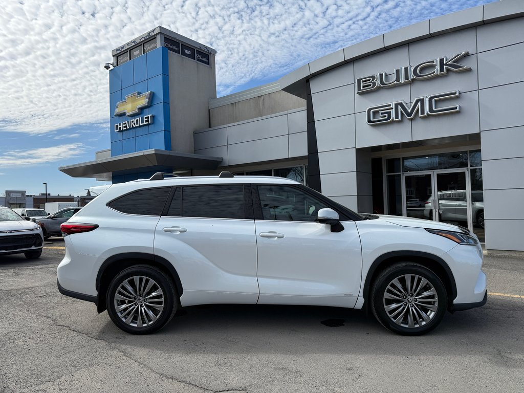 2023 Toyota Highlander Hybrid Limited in Drummondville, Quebec - 3 - w1024h768px