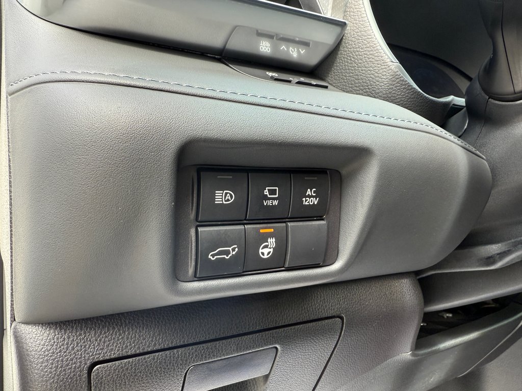 2023 Toyota Highlander Hybrid Limited in Drummondville, Quebec - 13 - w1024h768px