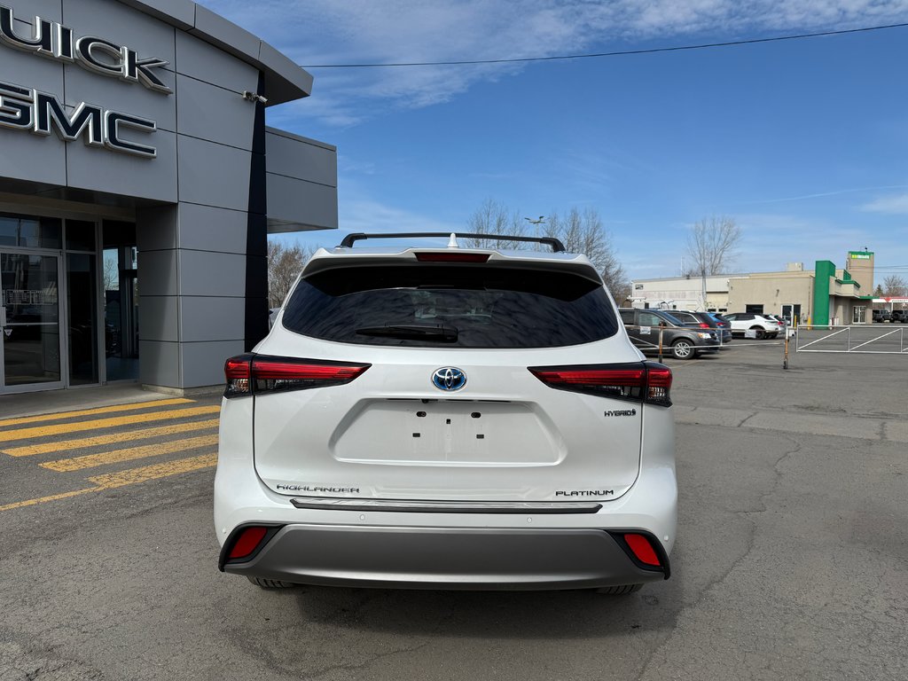 2023 Toyota Highlander Hybrid Limited in Drummondville, Quebec - 4 - w1024h768px