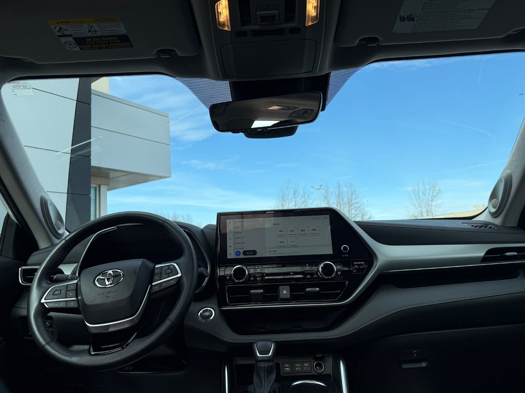 2023 Toyota Highlander Hybrid Limited in Drummondville, Quebec - 11 - w1024h768px