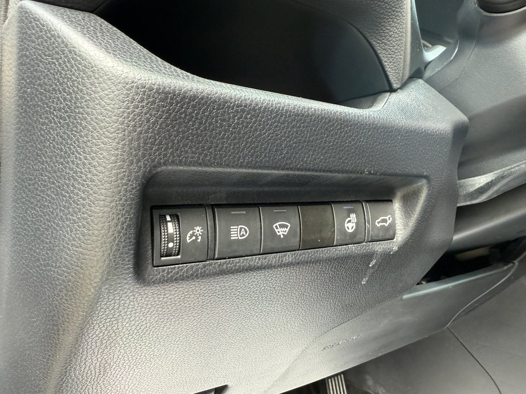 2023 Toyota RAV4 XLE in Drummondville, Quebec - 11 - w1024h768px