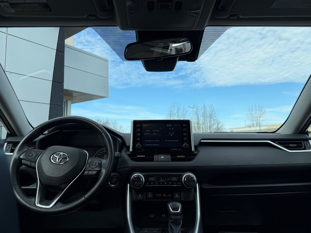 2023 Toyota RAV4 XLE in Drummondville, Quebec - 9 - w1024h768px