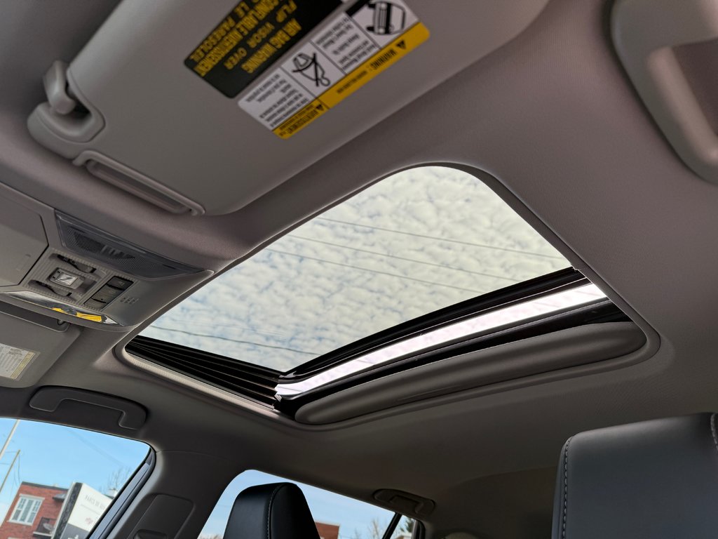 2023 Toyota RAV4 XLE in Drummondville, Quebec - 18 - w1024h768px