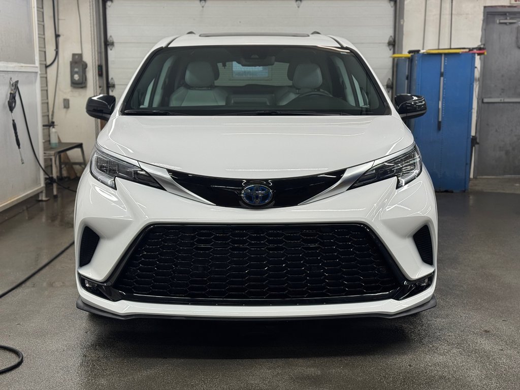 Toyota Sienna XSE AWD HYBRIDE TOIT-OUVRANT 2021 à Sherbrooke, Québec - 2 - w1024h768px