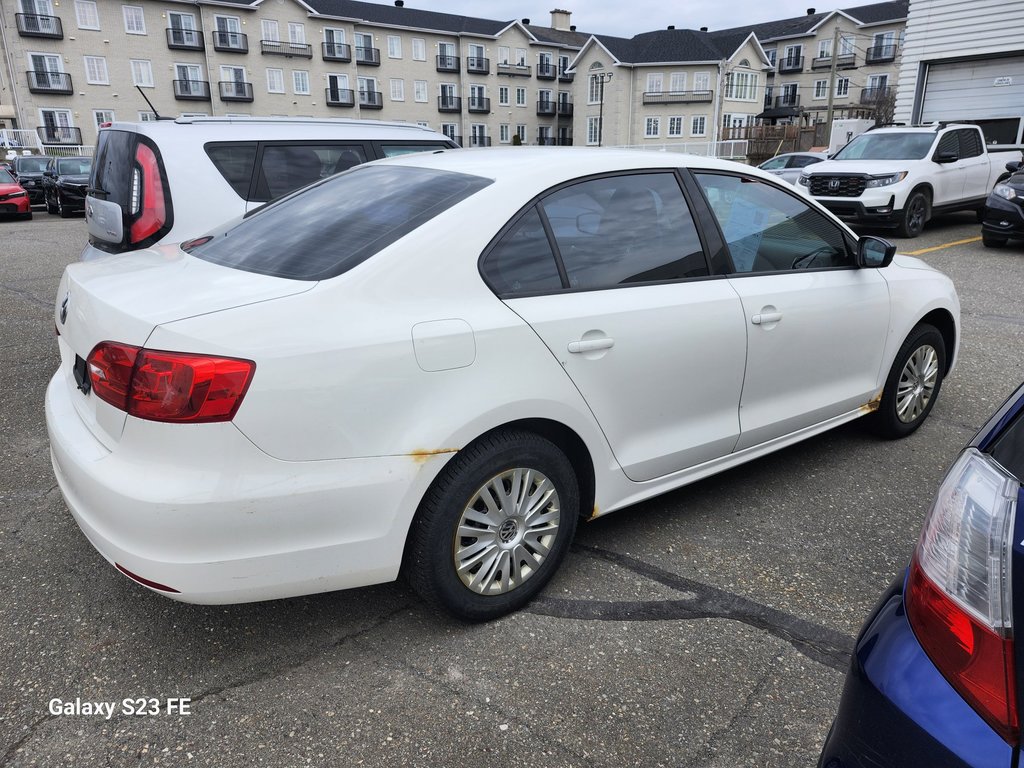 2013 Volkswagen JETTA TRENDLINE in Rivière-du-Loup, Quebec - 4 - w1024h768px
