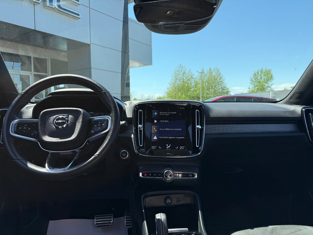 Volvo XC40 R-Design 2022 à Drummondville, Québec - 9 - w1024h768px