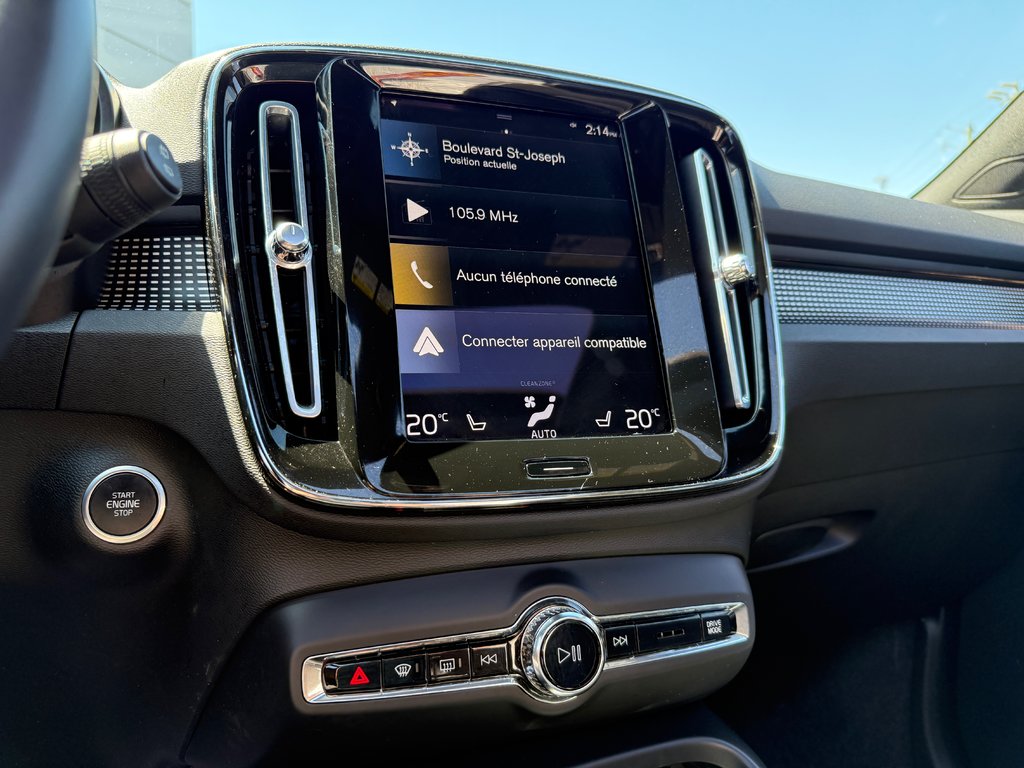 Volvo XC40 R-Design 2022 à Drummondville, Québec - 16 - w1024h768px