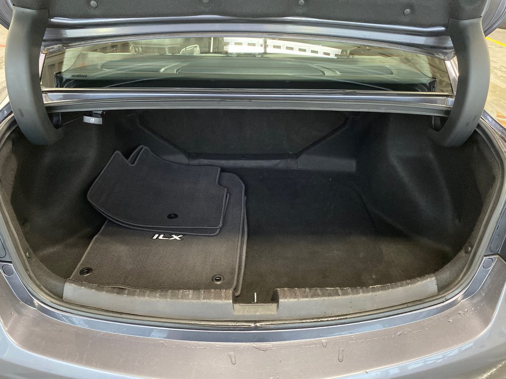 Acura ILX  2017 à Cowansville, Québec - 8 - w1024h768px