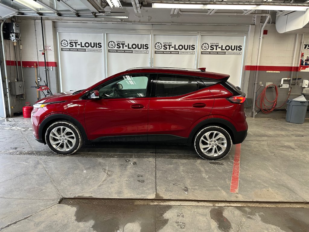 2023 Chevrolet BOLT EUV LT in Cowansville, Quebec - 1 - w1024h768px