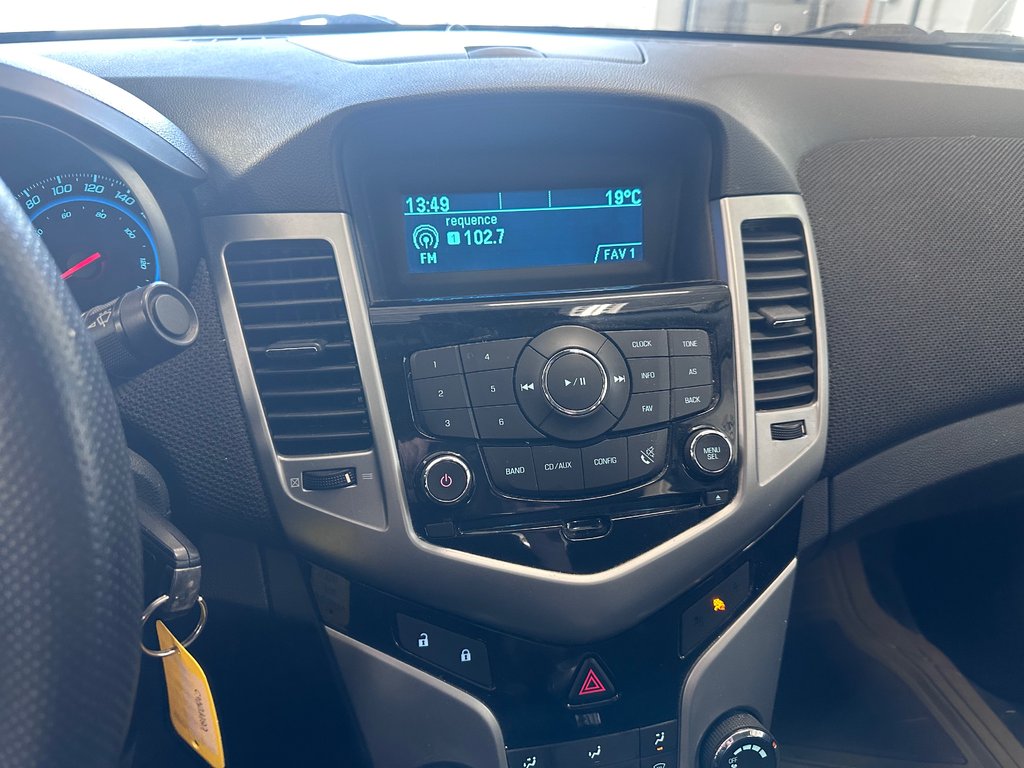 Chevrolet Cruze LT Turbo w/1SA 2012 à Cowansville, Québec - 17 - w1024h768px
