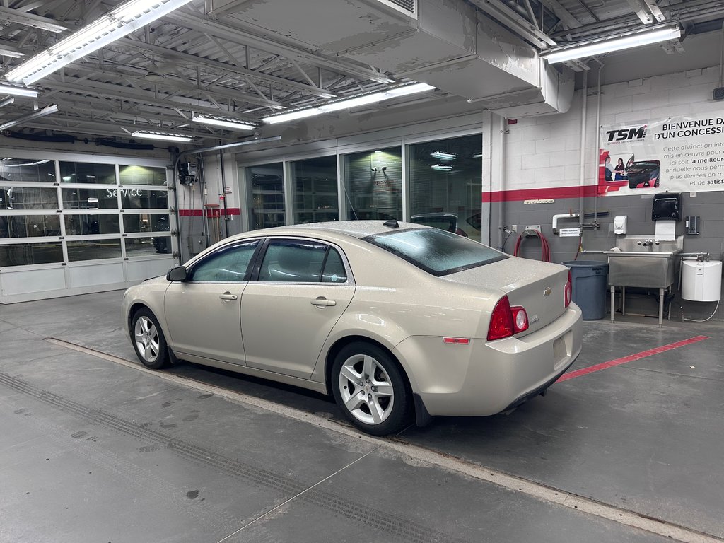 2012  Malibu LS in Cowansville, Quebec - 3 - w1024h768px