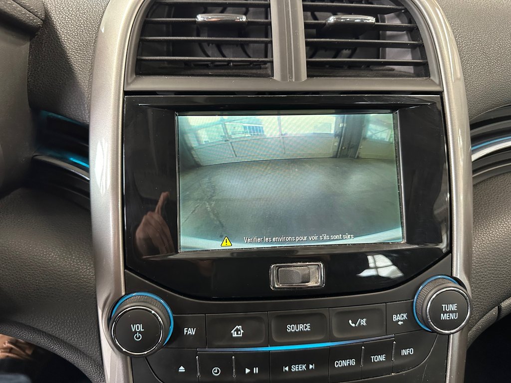 2014 Chevrolet Malibu LT in Cowansville, Quebec - 29 - w1024h768px