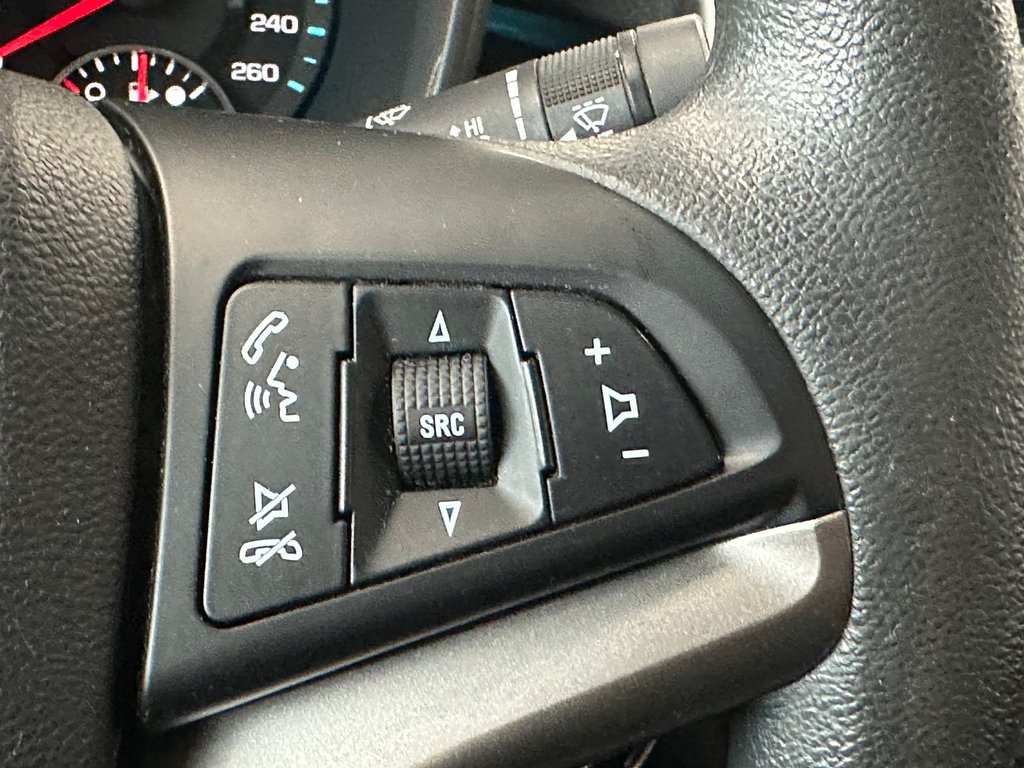 2014 Chevrolet Malibu LT in Cowansville, Quebec - 31 - w1024h768px