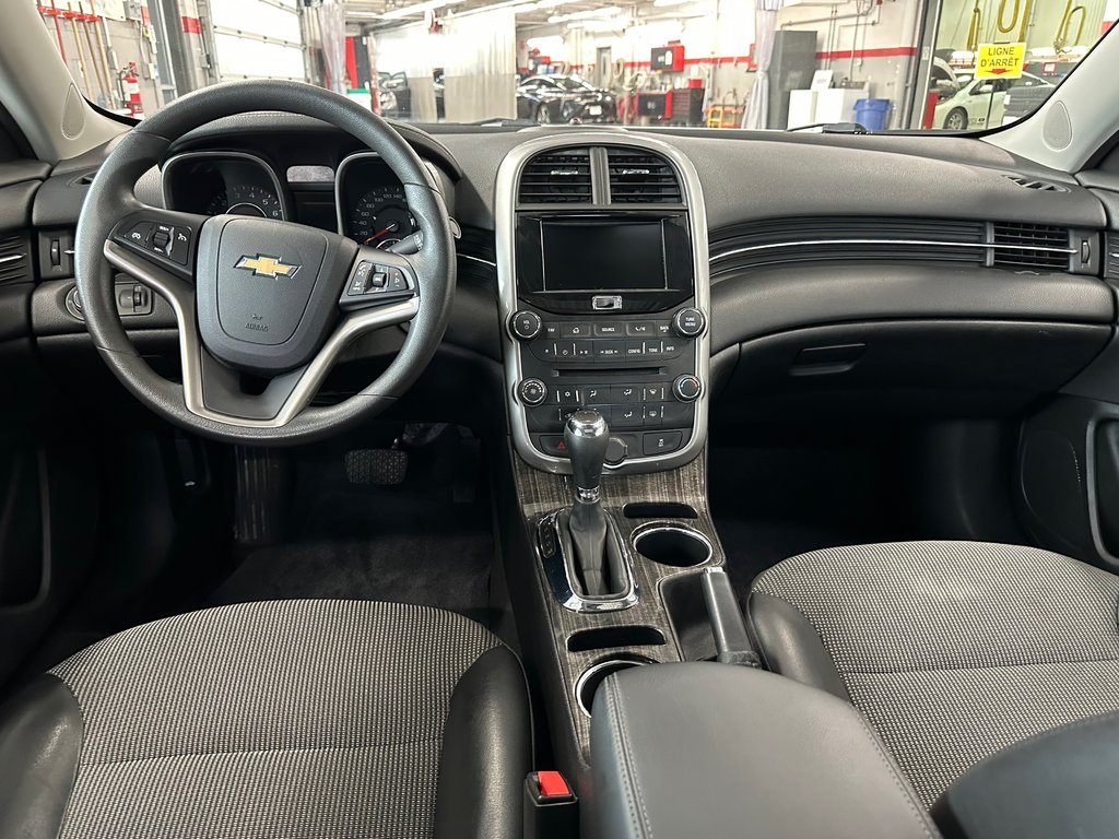 2014 Chevrolet Malibu LT in Cowansville, Quebec - 20 - w1024h768px
