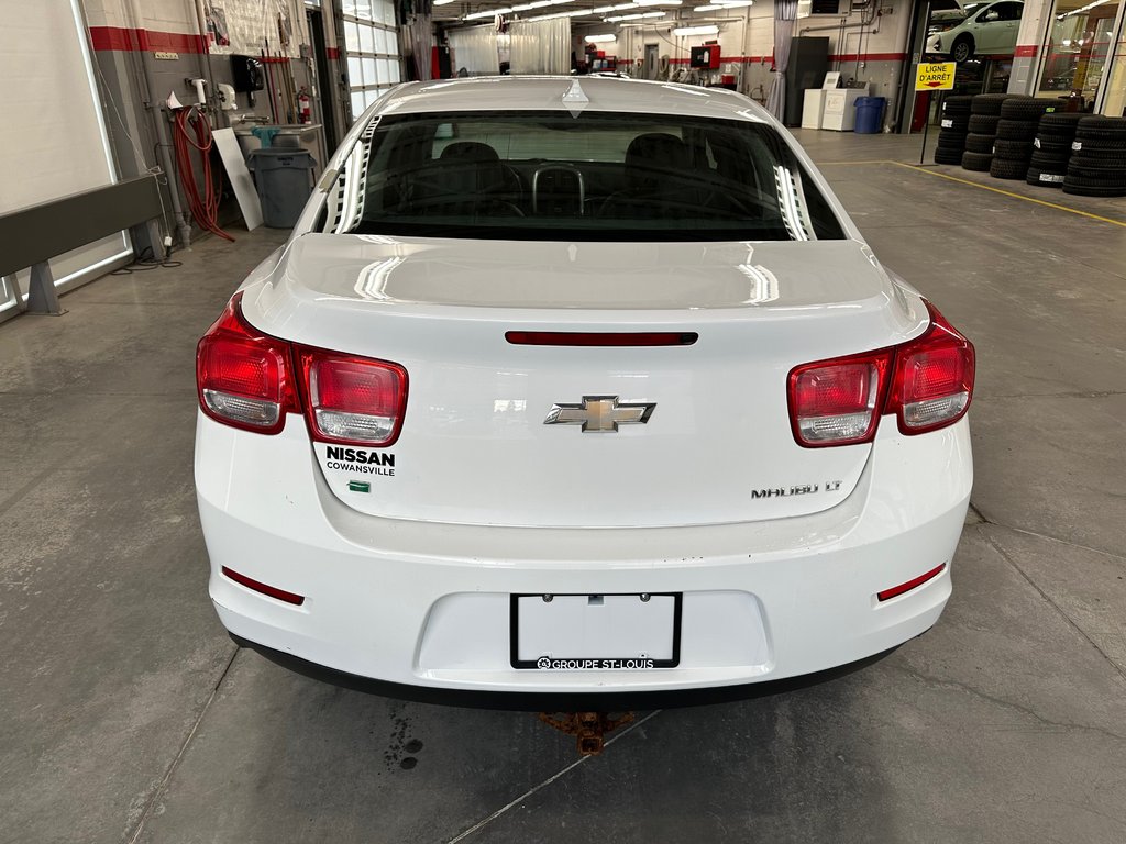 2014 Chevrolet Malibu LT in Cowansville, Quebec - 4 - w1024h768px