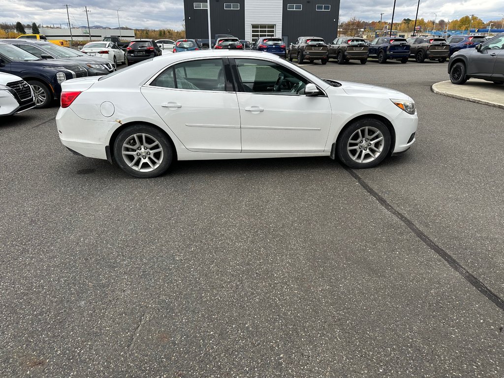 2014 Chevrolet Malibu LT in Cowansville, Quebec - 3 - w1024h768px