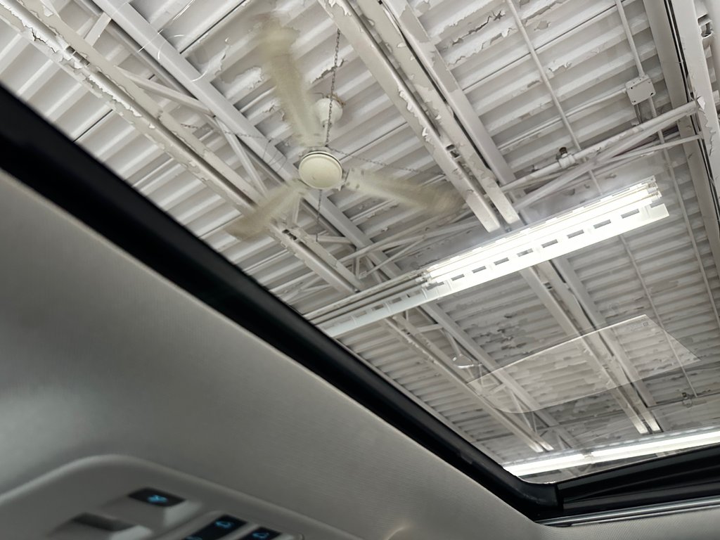 2014 Chevrolet Malibu LT in Cowansville, Quebec - 38 - w1024h768px