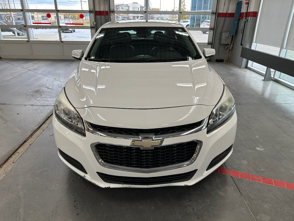 2014 Chevrolet Malibu LT in Cowansville, Quebec - 11 - w1024h768px