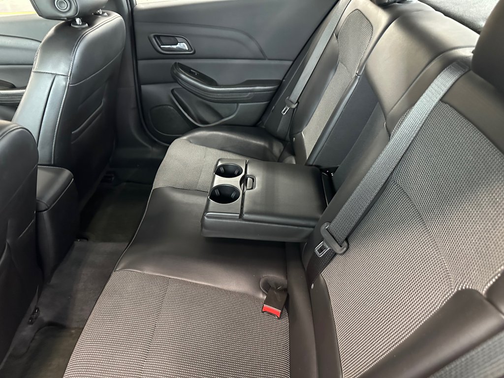 2014 Chevrolet Malibu LT in Cowansville, Quebec - 19 - w1024h768px
