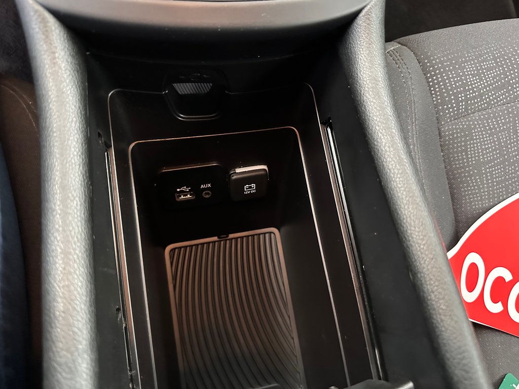 Chrysler 200 Limited 2015 à Cowansville, Québec - 19 - w1024h768px