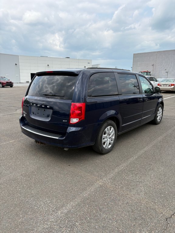 2014 Dodge Grand Caravan SXT in Cowansville, Quebec - 5 - w1024h768px