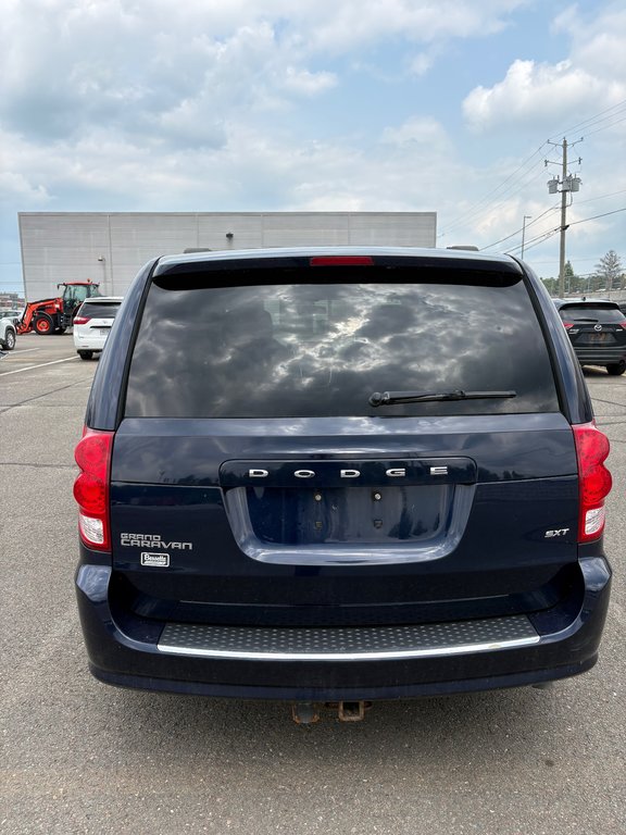 2014 Dodge Grand Caravan SXT in Cowansville, Quebec - 3 - w1024h768px