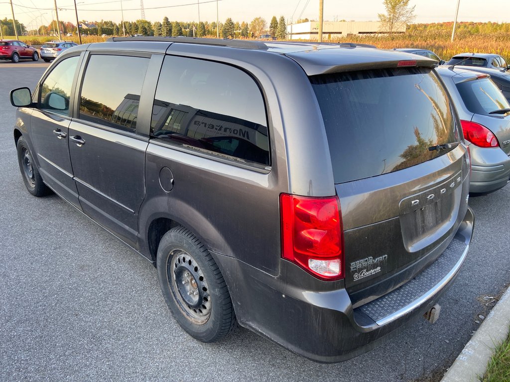 2017 Dodge Grand Caravan GT in Cowansville, Quebec - 3 - w1024h768px
