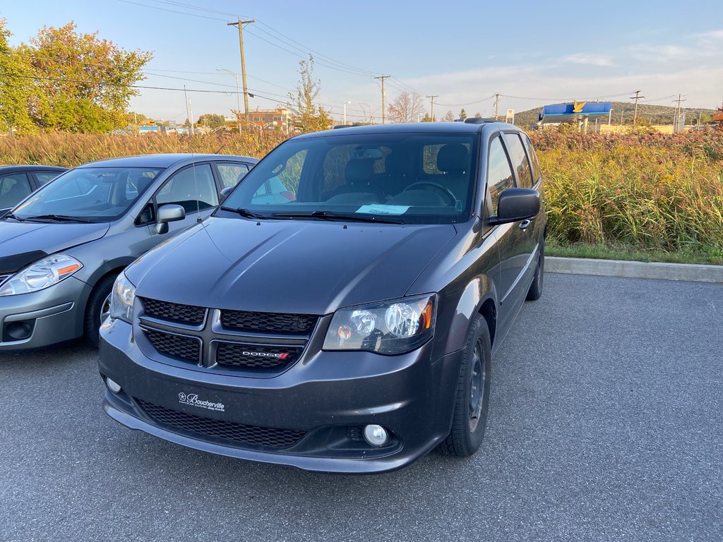 2017 Dodge Grand Caravan GT in Cowansville, Quebec - 1 - w1024h768px