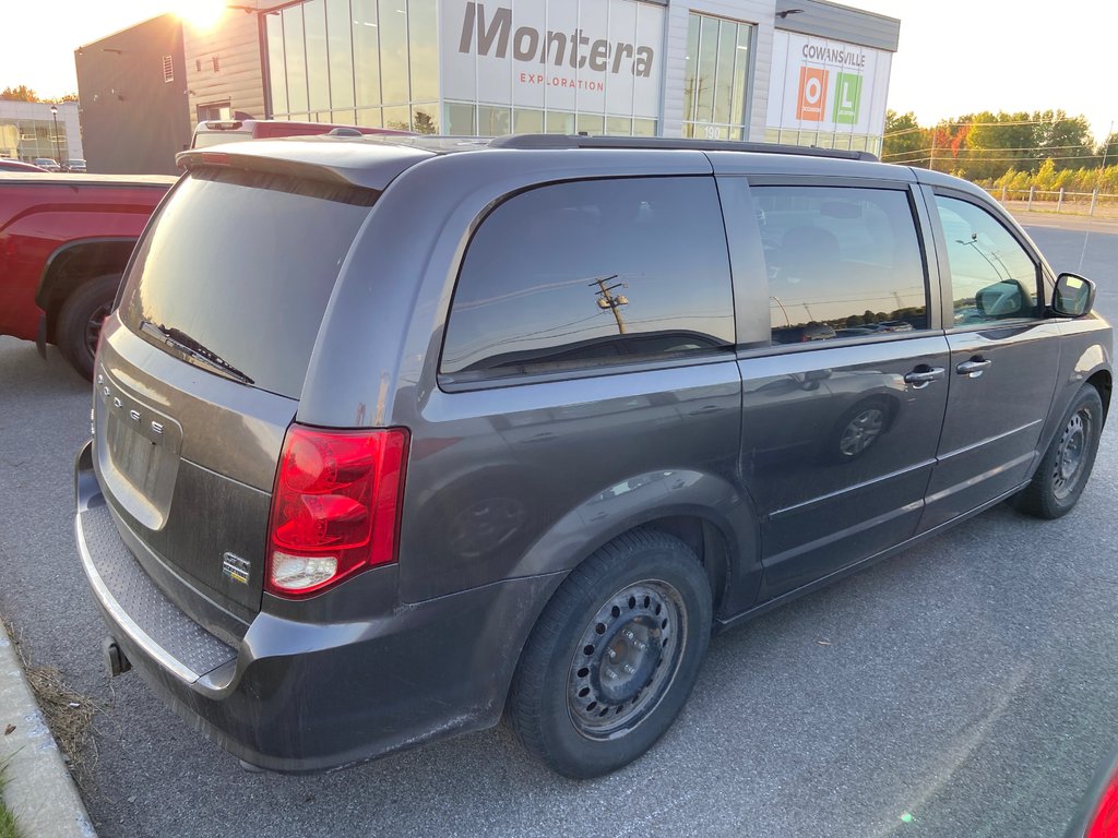 2017 Dodge Grand Caravan GT in Cowansville, Quebec - 4 - w1024h768px