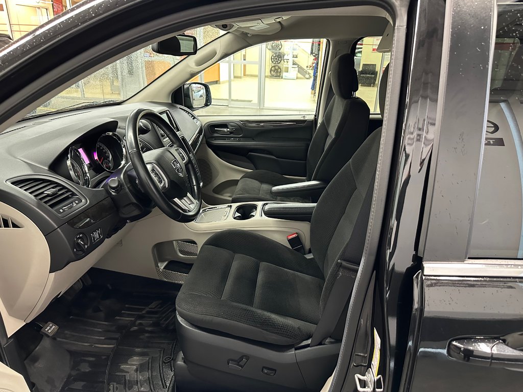 2019 Dodge Grand Caravan Crew in Cowansville, Quebec - 11 - w1024h768px