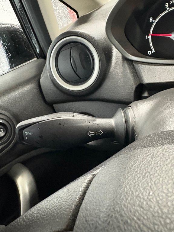 2013 Ford Fiesta SE in Cowansville, Quebec - 32 - w1024h768px