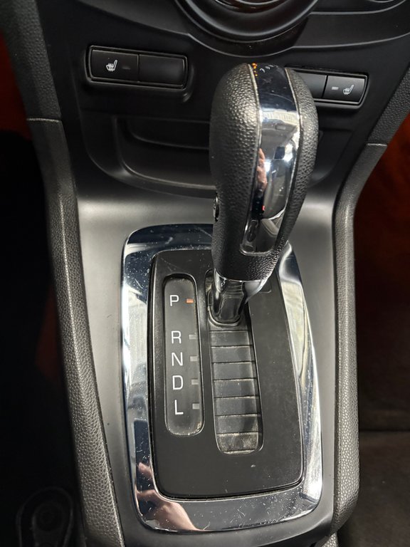 2013 Ford Fiesta SE in Cowansville, Quebec - 27 - w1024h768px