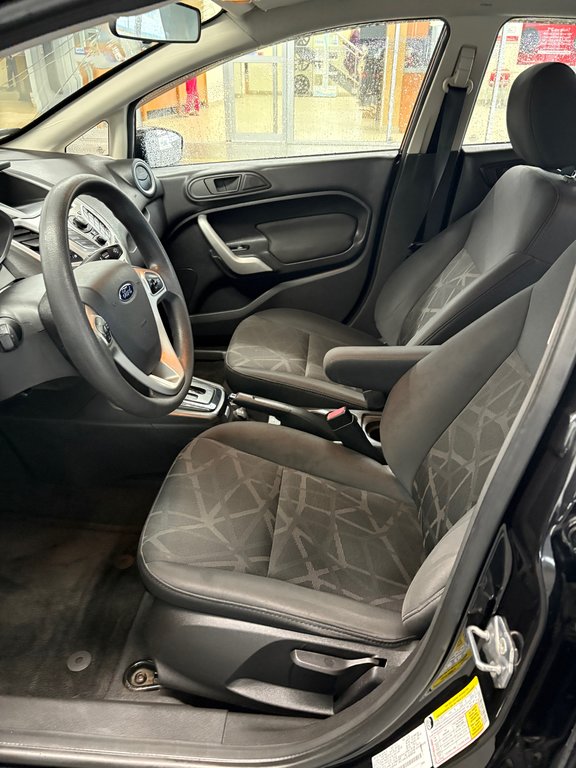 2013 Ford Fiesta SE in Cowansville, Quebec - 17 - w1024h768px