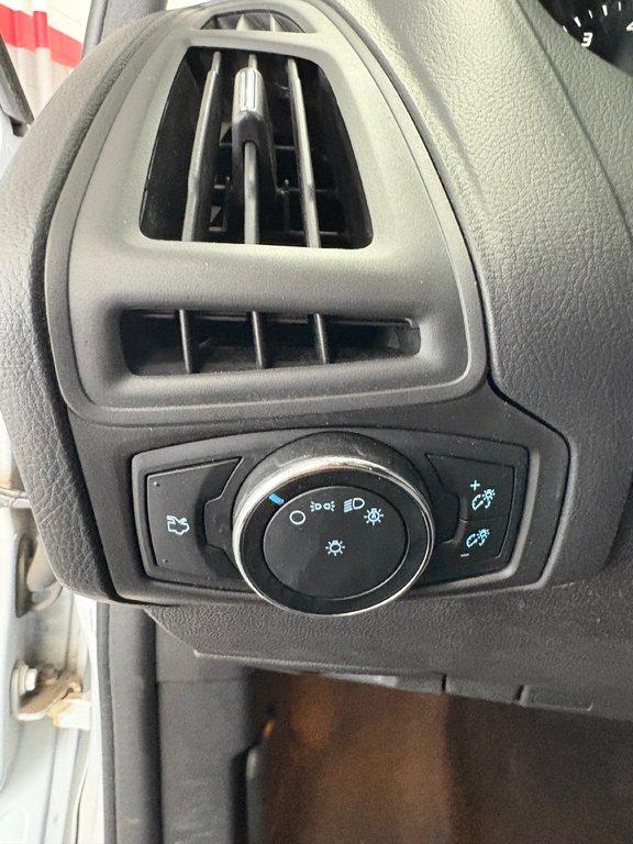Ford Focus SE 2014 à Cowansville, Québec - 20 - w1024h768px