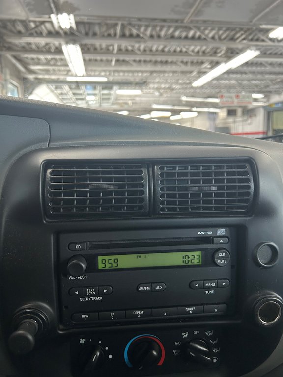 2011 Ford Ranger Sport in Cowansville, Quebec - 22 - w1024h768px