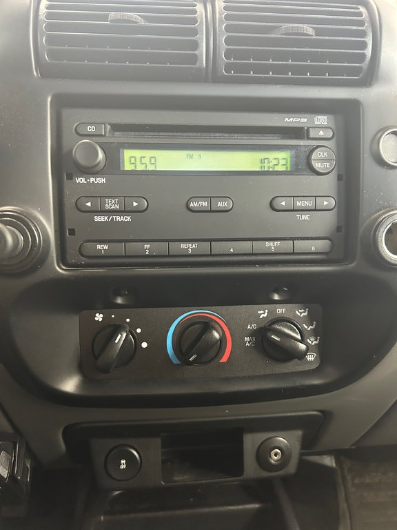 2011 Ford Ranger Sport in Cowansville, Quebec - 23 - w1024h768px