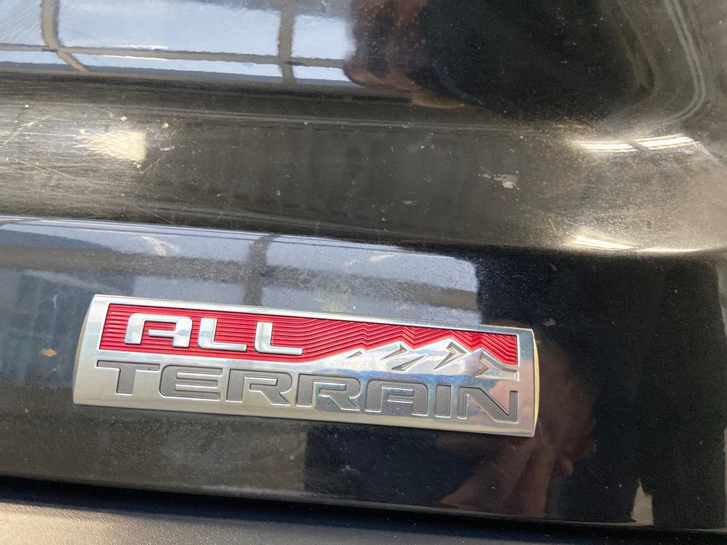 GMC Acadia SLE  AWD 2019 à Cowansville, Québec - 13 - w1024h768px