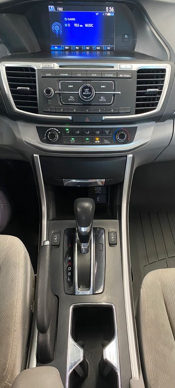 Honda Accord Sedan LX 2013 à Cowansville, Québec - 15 - w1024h768px