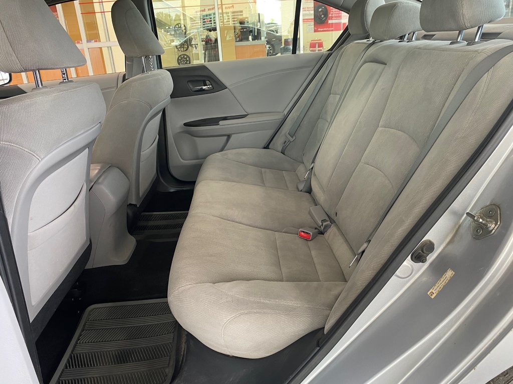 Honda Accord Sedan LX 2013 à Cowansville, Québec - 7 - w1024h768px