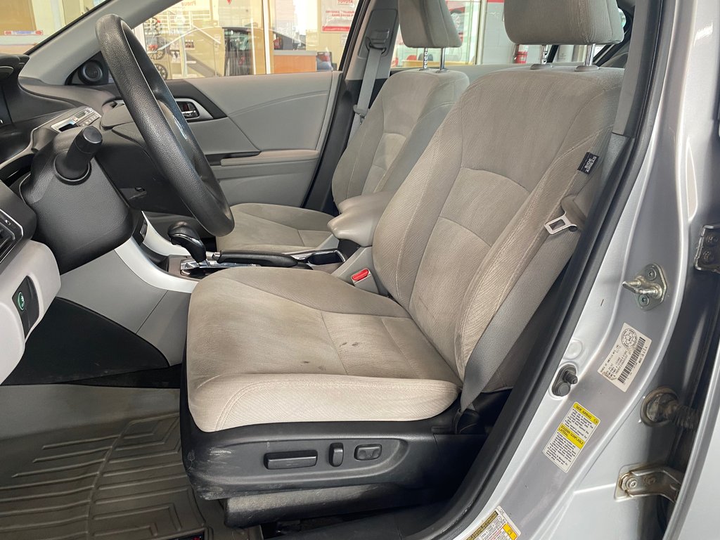 Honda Accord Sedan LX 2013 à Cowansville, Québec - 9 - w1024h768px