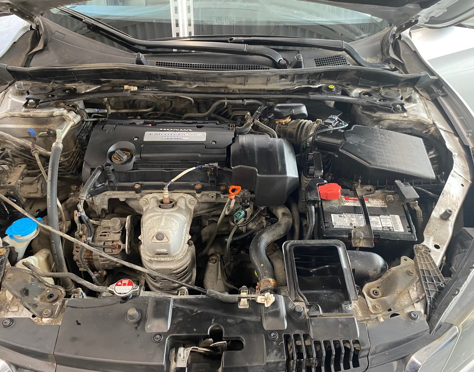 Honda Accord Sedan LX 2013 à Cowansville, Québec - 11 - w1024h768px