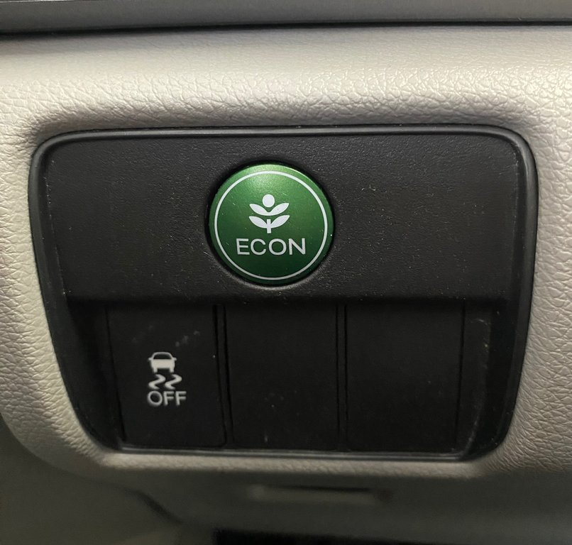 Honda Accord Sedan LX 2013 à Cowansville, Québec - 12 - w1024h768px