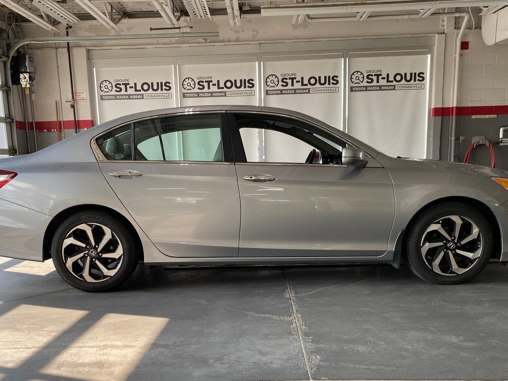 2017 Honda Accord Sedan SE in Cowansville, Quebec - 5 - w1024h768px