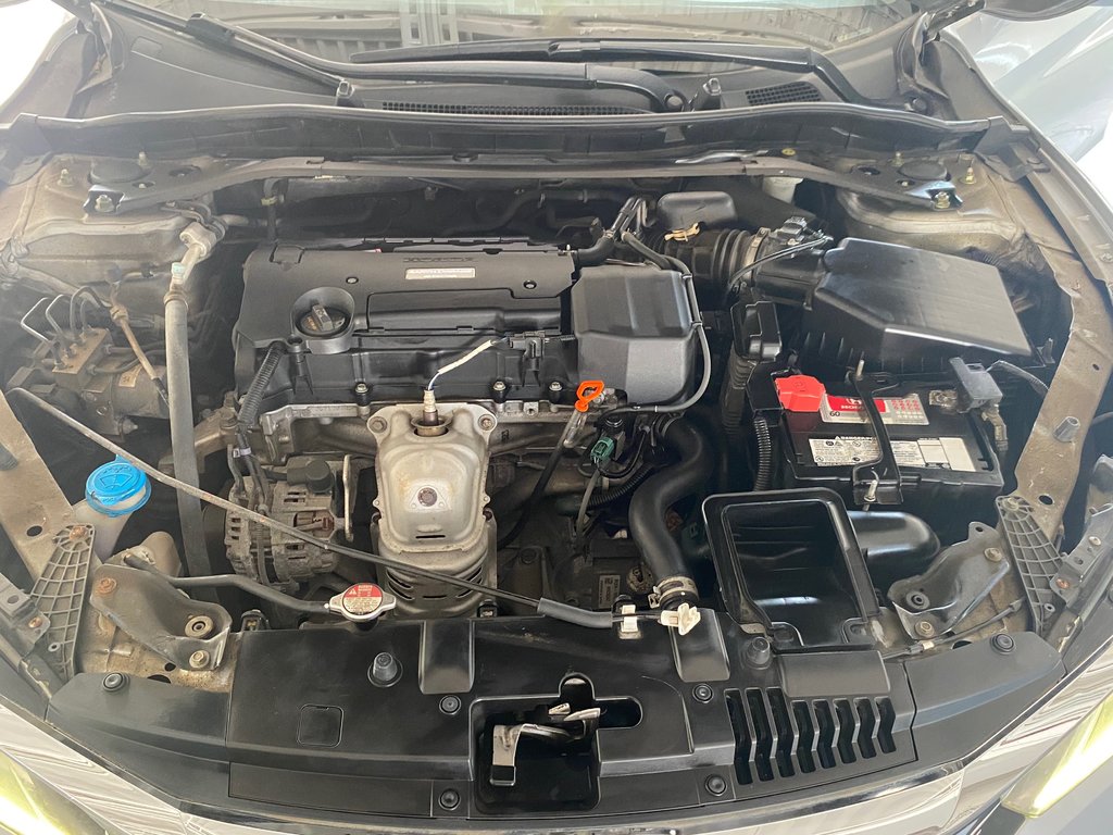 2017 Honda Accord Sedan SE in Cowansville, Quebec - 22 - w1024h768px